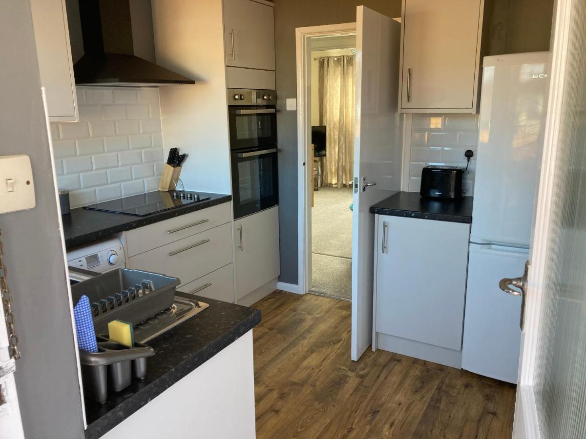 Wristland Court, Watchet Apartment Bagian luar foto